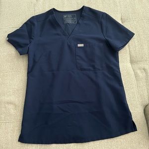 Figs scrub top xs
